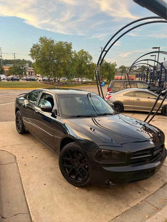 2010 Dodge Charger 6th Gen - Image 3 of 19