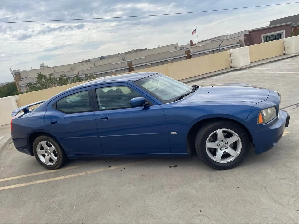 2010 Dodge Charger 6th Gen - Image 4 of 16