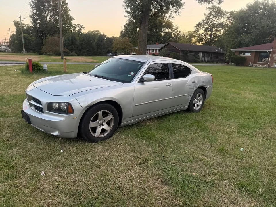 2010 Dodge Charger 6th Gen - Image 2 of 9