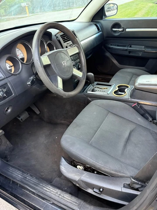 2010 Dodge Charger 6th Gen - Image 5 of 6