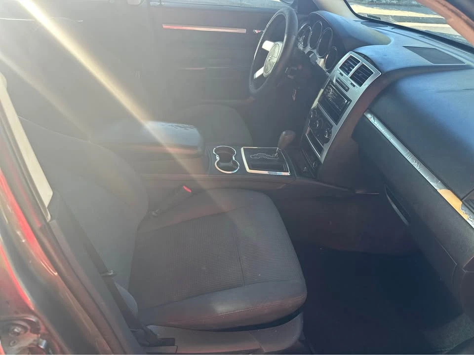 2010 Dodge Charger 6th Gen - Image 5 of 6