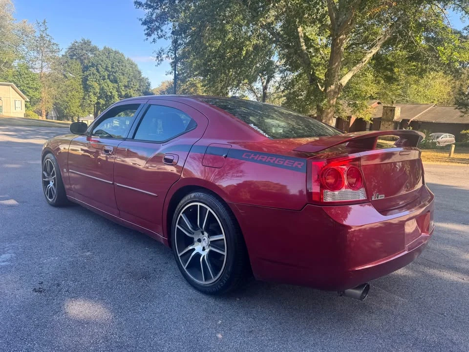 2010 Dodge Charger 6th Gen - Image 6 of 10