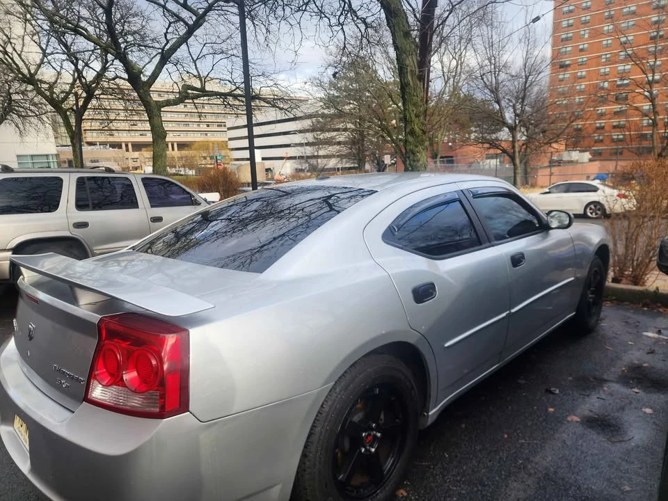 2010 Dodge Charger 6th Gen - Image 2 of 8