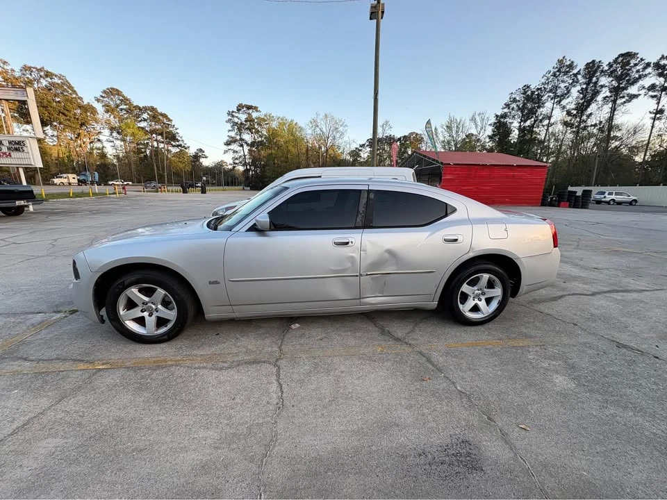 2010 Dodge Charger 6th Gen - Image 2 of 8