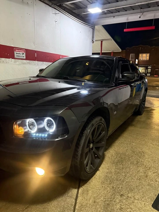 2010 Dodge Charger 6th Gen - Image 3 of 11