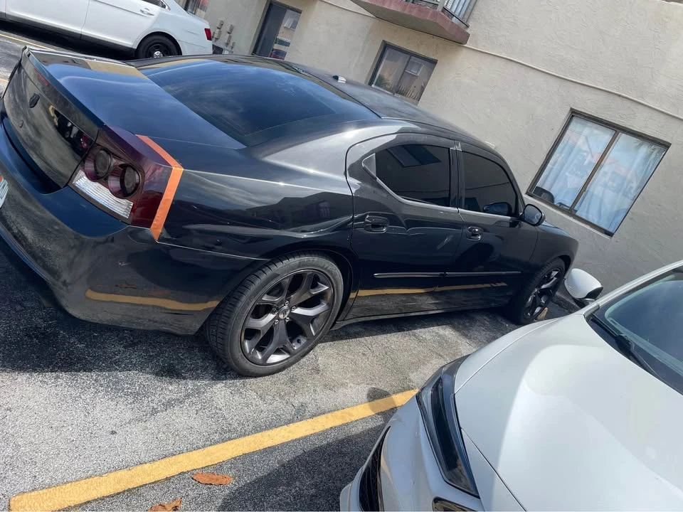 2010 Dodge Charger 6th Gen - Image 3 of 13