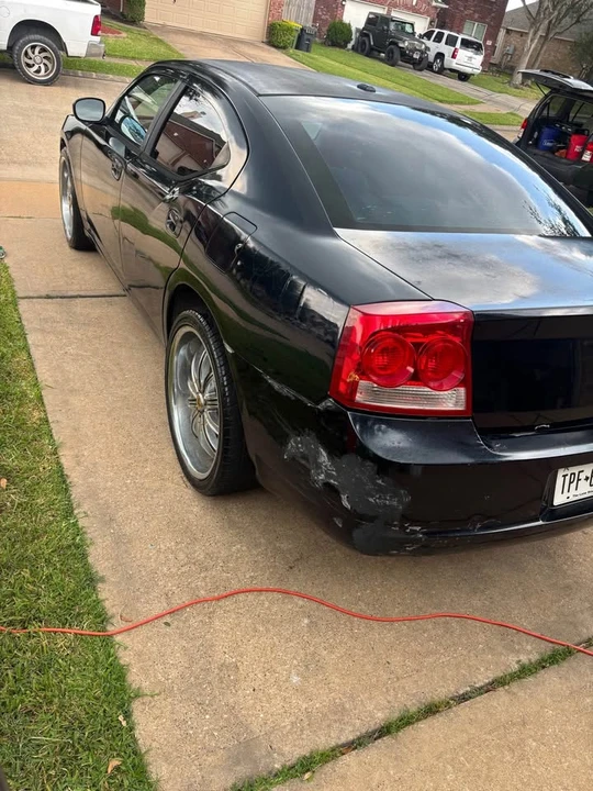 2010 Dodge Charger 6th Gen - Image 2 of 10