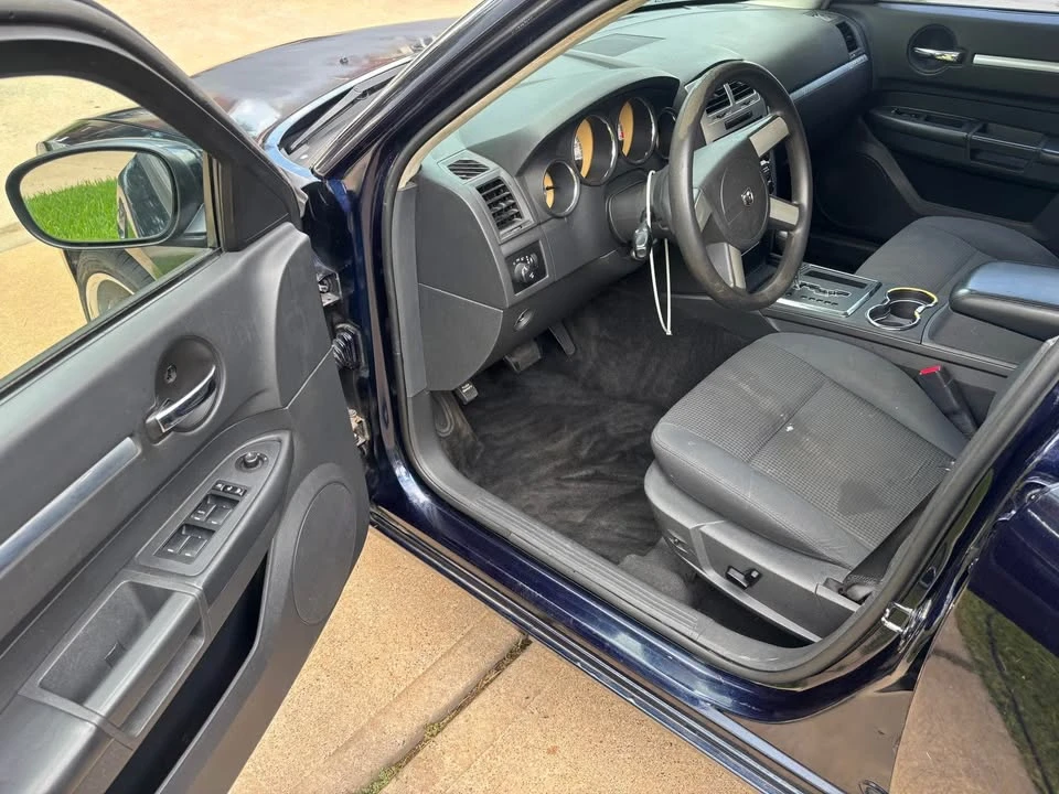 2010 Dodge Charger 6th Gen - Image 8 of 10
