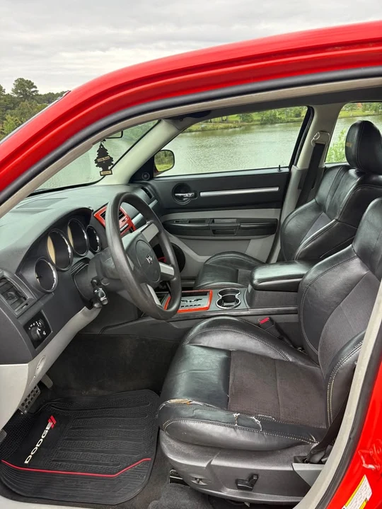 2010 Dodge Charger 6th Gen - Image 6 of 9