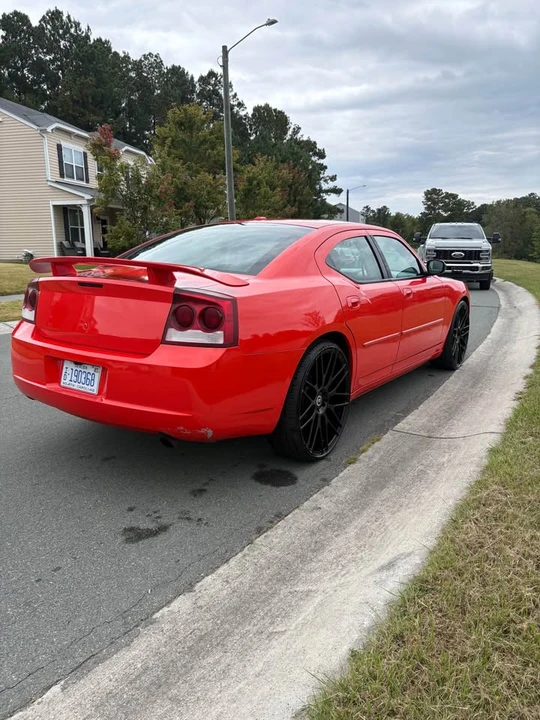 2010 Dodge Charger 6th Gen - Image 5 of 9