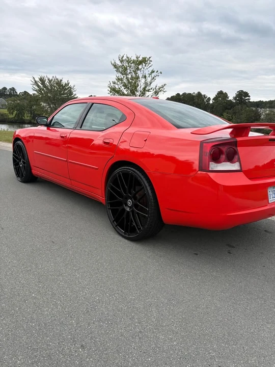 2010 Dodge Charger 6th Gen - Image 3 of 9
