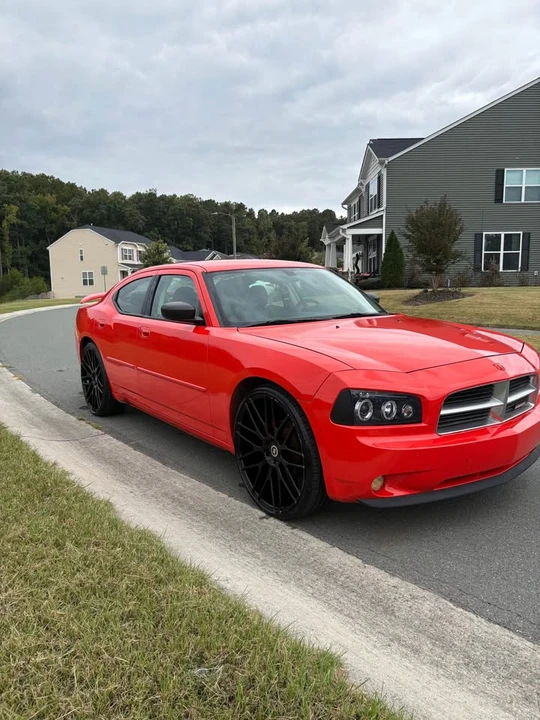 2010 Dodge Charger 6th Gen - Image 4 of 9