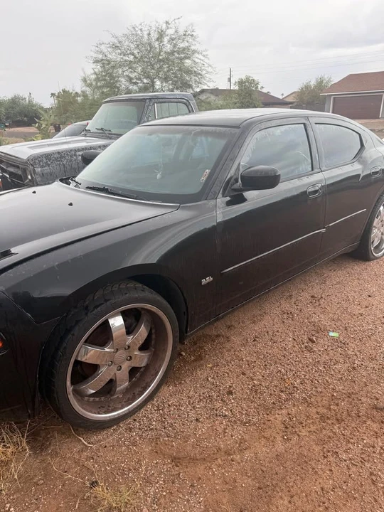 2010 Dodge Charger 6th Gen - Image 3 of 10