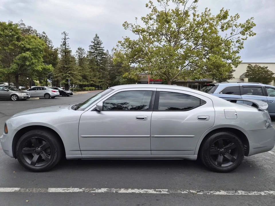 2010 Dodge Charger 6th Gen - Image 3 of 13