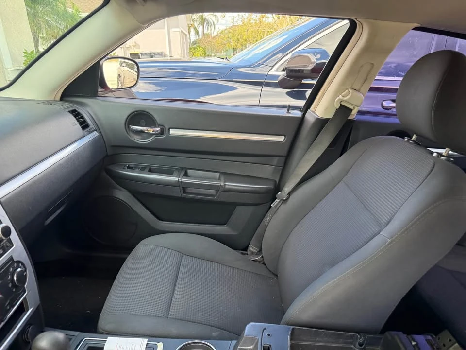 2010 Dodge Charger 6th Gen - Image 8 of 8