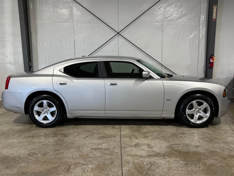 2010 Dodge Charger 6th Gen - Image 4 of 16