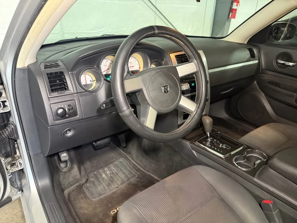 2010 Dodge Charger 6th Gen - Image 7 of 16