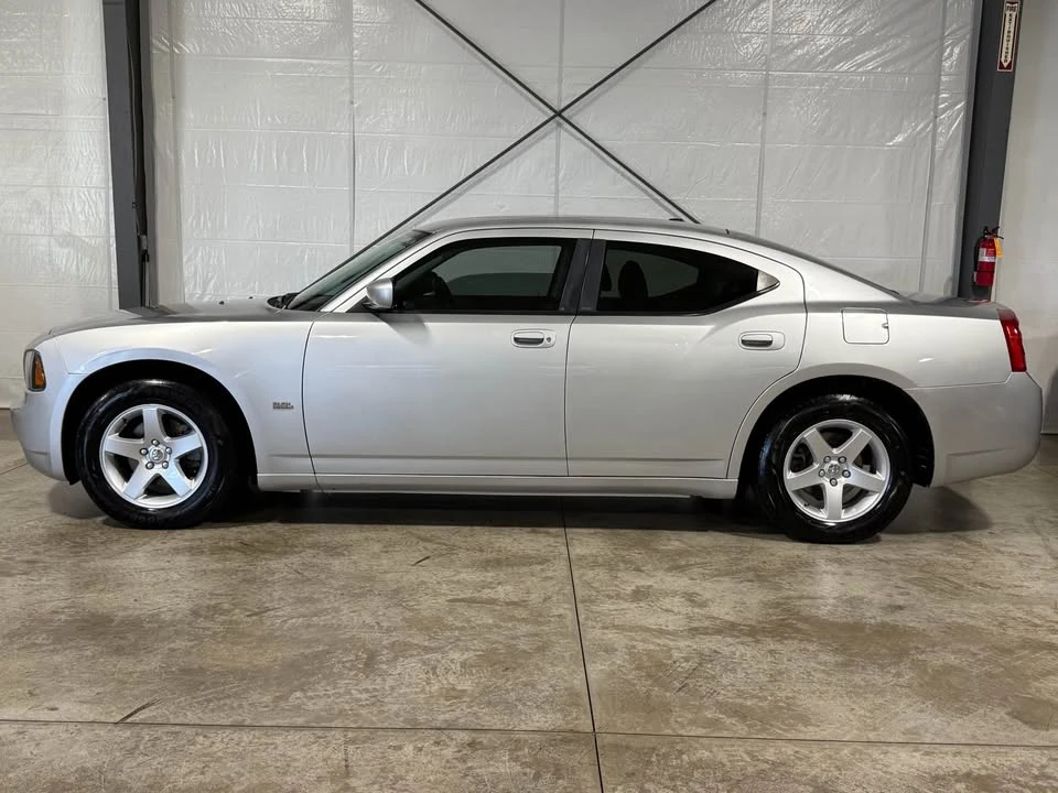 2010 Dodge Charger 6th Gen - Image 2 of 16