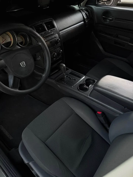 2010 Dodge Charger 6th Gen - Image 4 of 5