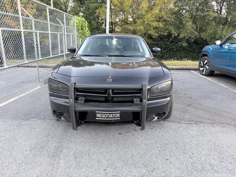 2010 Dodge Charger 6th Gen - Image 4 of 8
