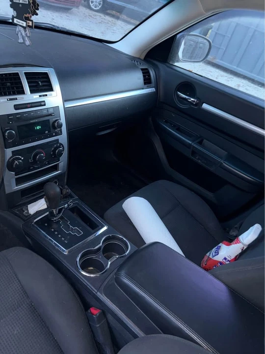 2010 Dodge Charger 6th Gen - Image 7 of 9