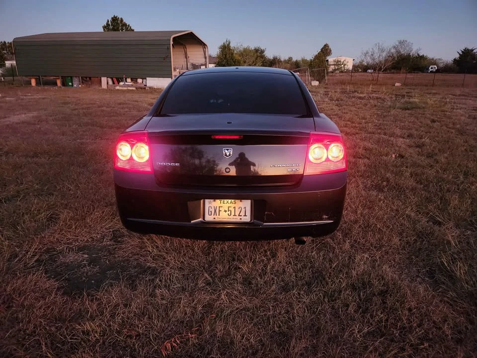2010 Dodge Charger 6th Gen - Image 4 of 11
