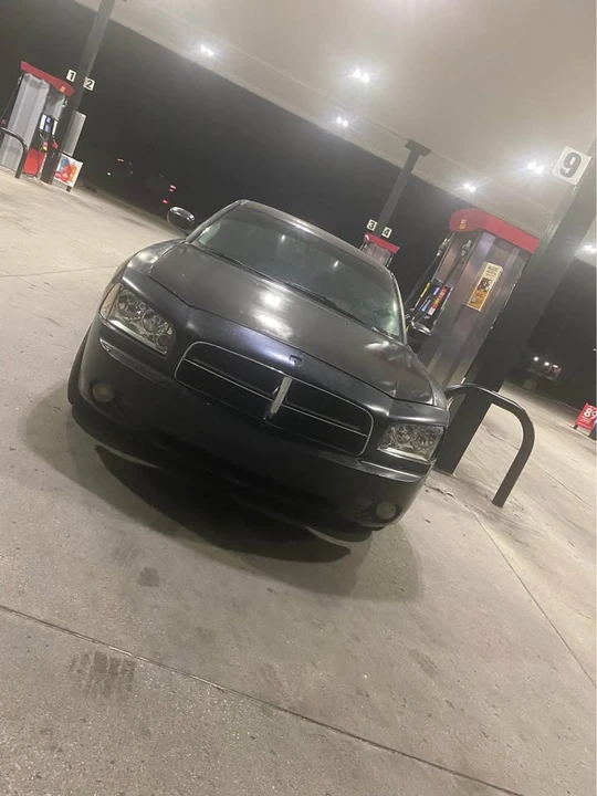 2010 Dodge Charger 6th Gen - Image 2 of 6