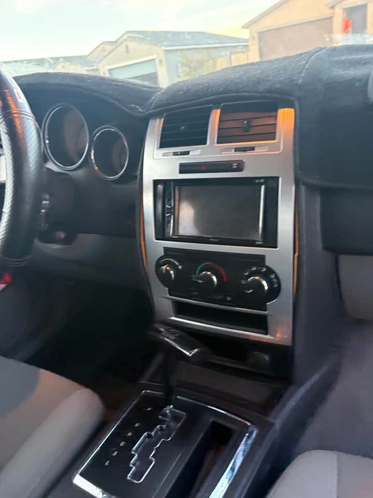 2010 Dodge Charger 6th Gen - Image 11 of 16