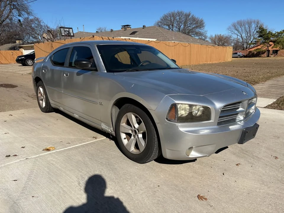 2010 Dodge Charger 6th Gen - Image 2 of 4