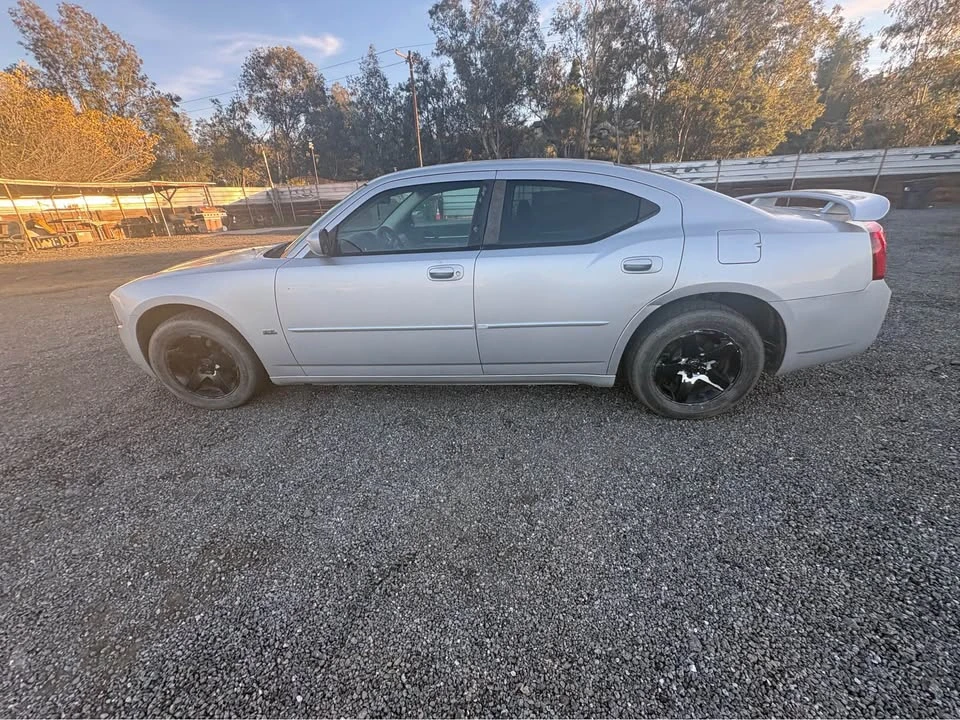 2010 Dodge Charger 6th Gen - Image 10 of 18
