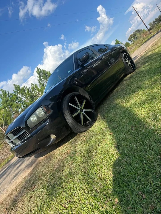 2010 Dodge Charger 6th Gen - Image 3 of 3