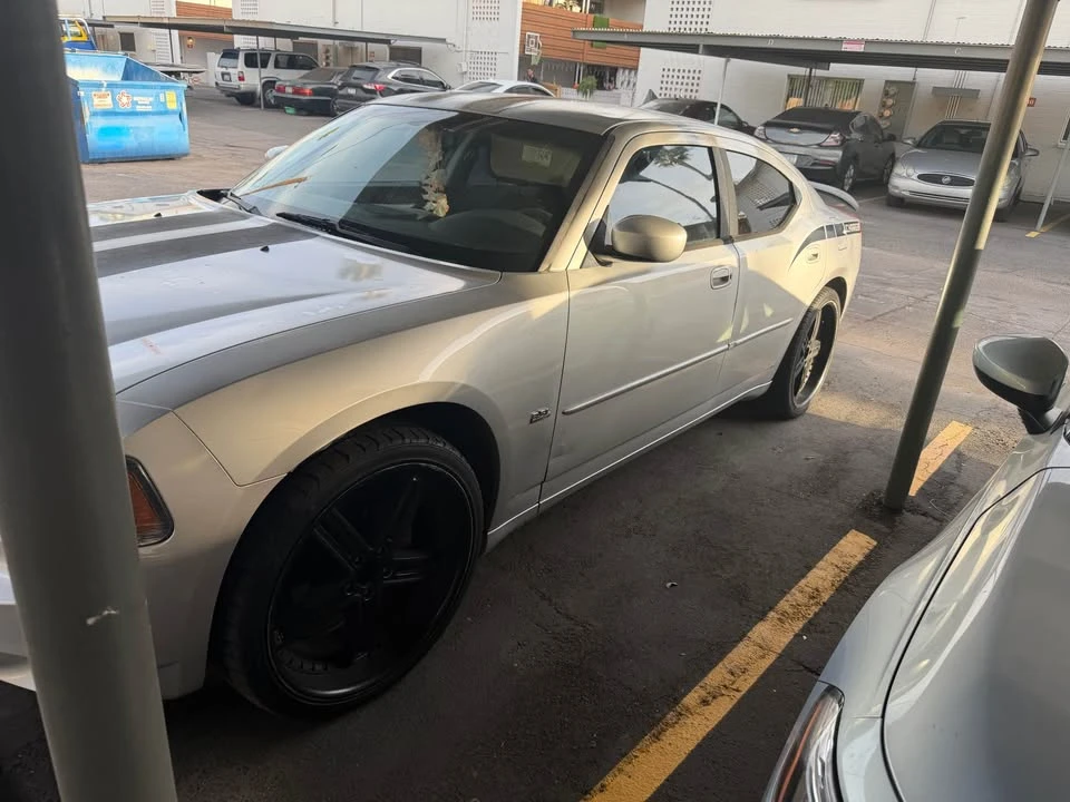 2010 Dodge Charger 6th Gen - Image 12 of 15