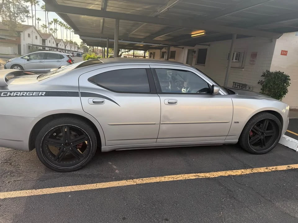 2010 Dodge Charger 6th Gen - Image 14 of 15