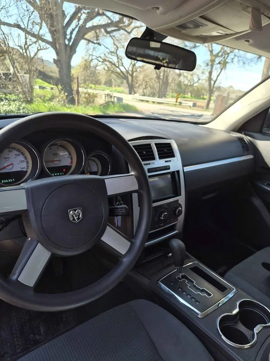 2010 Dodge Charger 6th Gen - Image 6 of 7