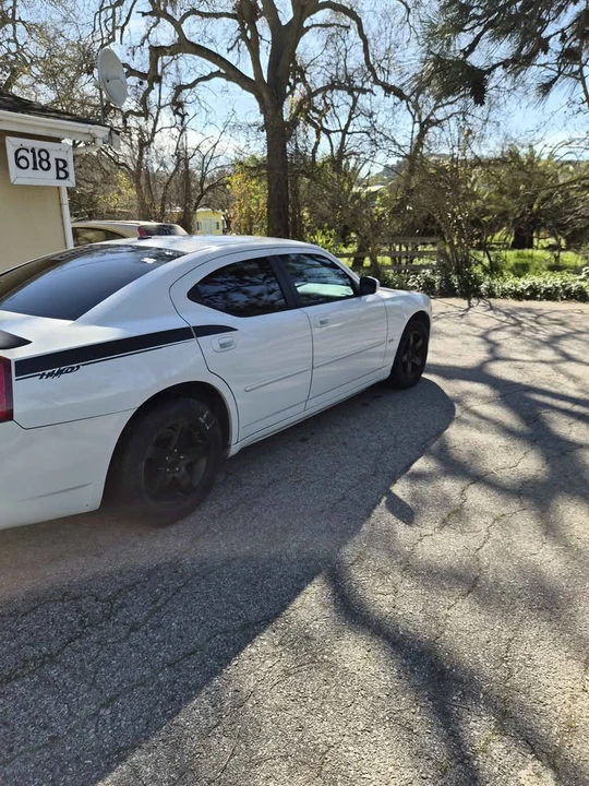 2010 Dodge Charger 6th Gen - Image 5 of 7