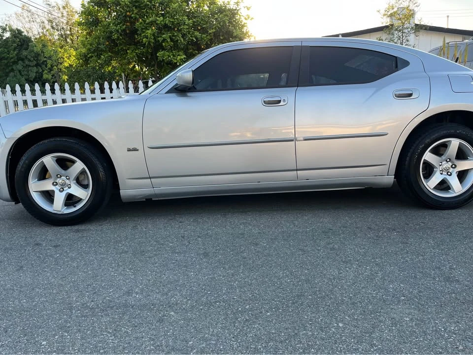 2010 Dodge Charger 6th Gen - Image 7 of 11
