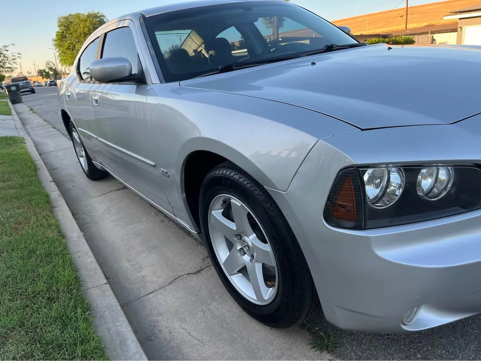 2010 Dodge Charger 6th Gen - Image 5 of 11