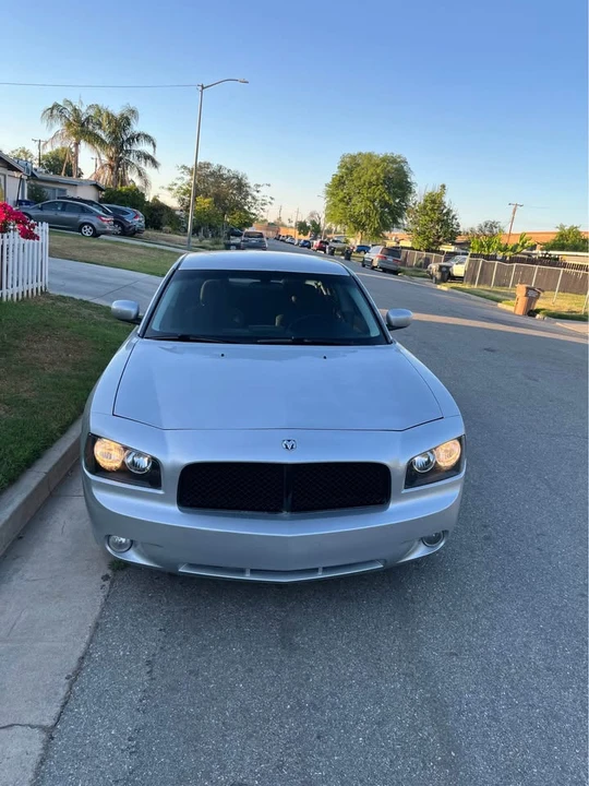 2010 Dodge Charger 6th Gen - Image 9 of 11