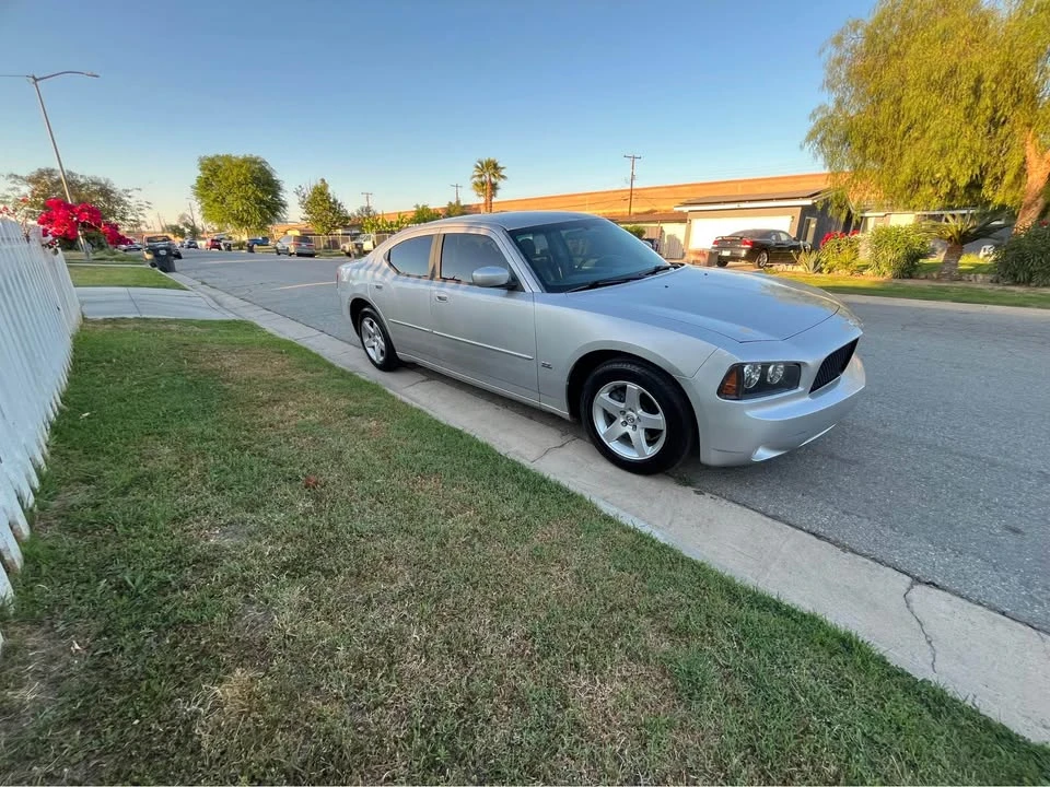 2010 Dodge Charger 6th Gen - Image 4 of 11