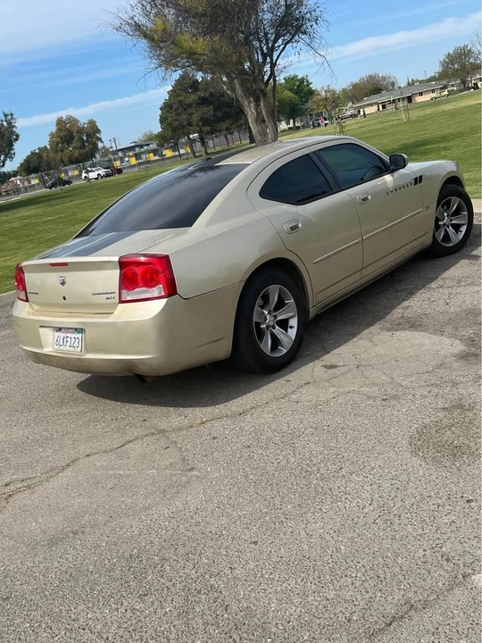2010 Dodge Charger 6th Gen - Image 4 of 6