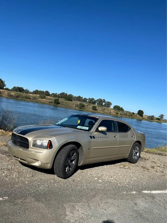 2010 Dodge Charger 6th Gen - Image 6 of 6