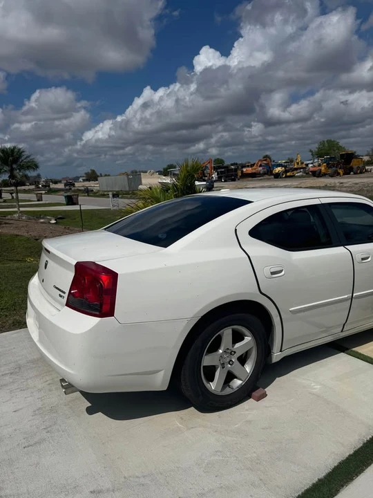 2010 Dodge Charger 6th Gen - Image 5 of 8