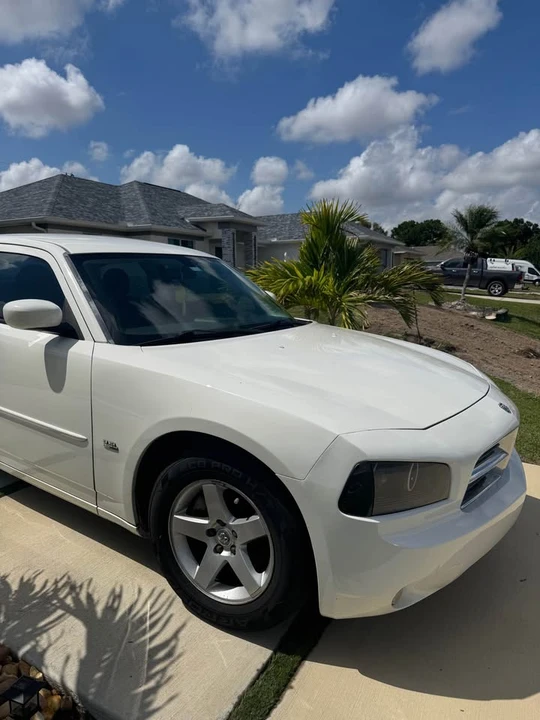 2010 Dodge Charger 6th Gen - Image 2 of 8