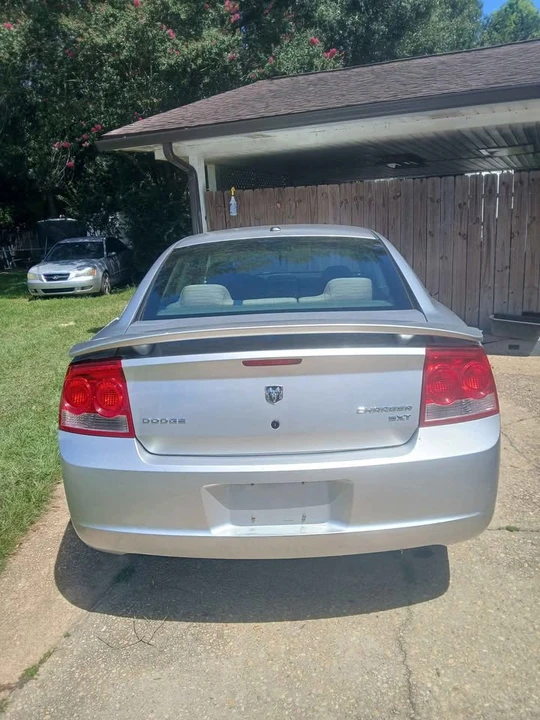 2010 Dodge Charger 6th Gen - Image 2 of 12