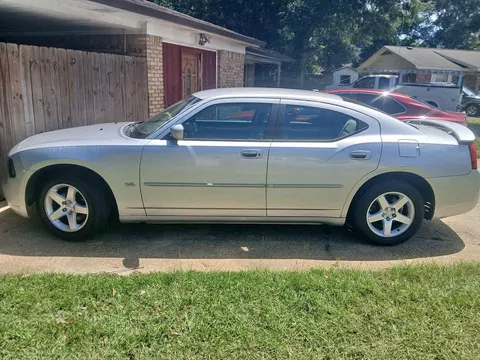 2010 Dodge Charger SXT Sedan 4D