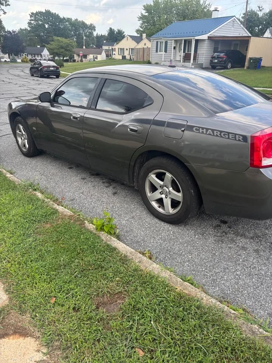 2010 Dodge Charger 6th Gen - Image 3 of 5