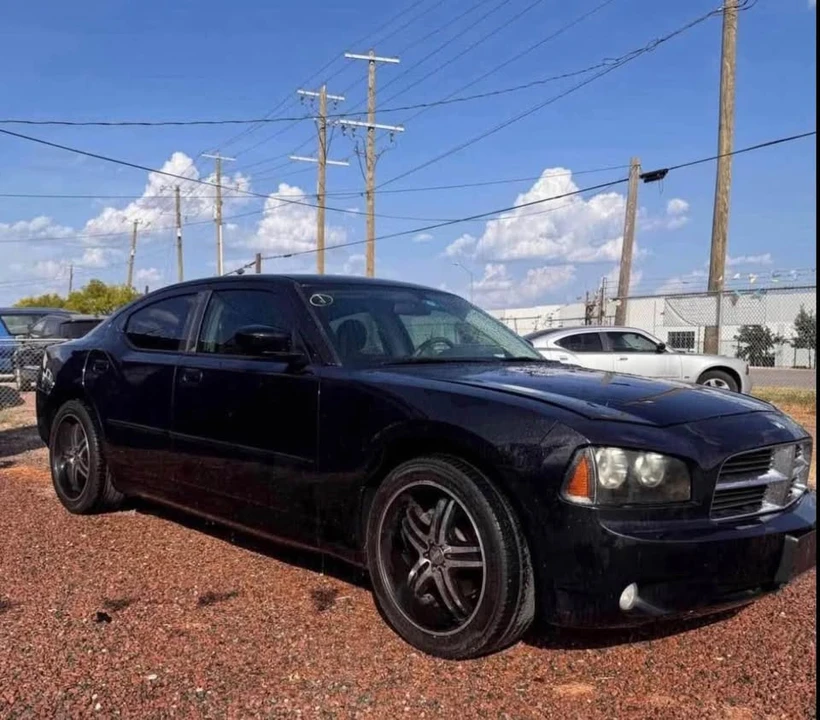 2010 Dodge Charger 6th Gen - Image 2 of 9