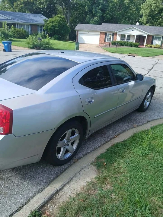 2010 Dodge Charger 6th Gen - Image 5 of 5