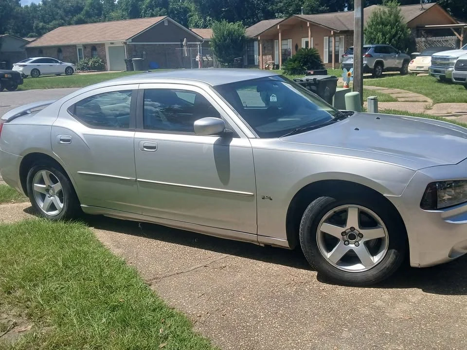 2010 Dodge Charger 6th Gen - Image 9 of 12