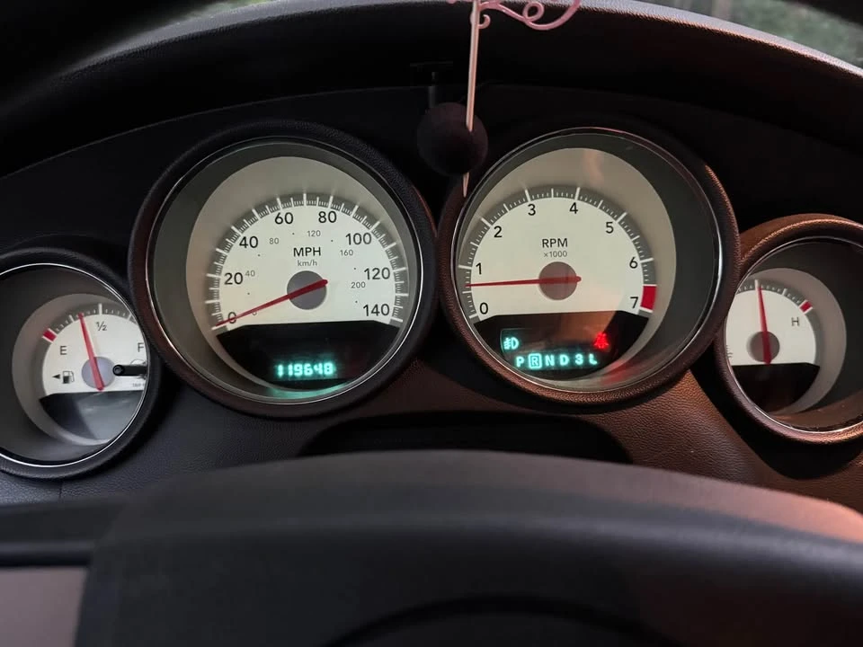 2010 Dodge Charger 6th Gen - Image 11 of 15